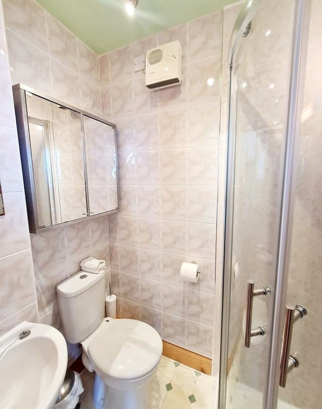 Room, 1 King Bed, Sea View (Room 6)