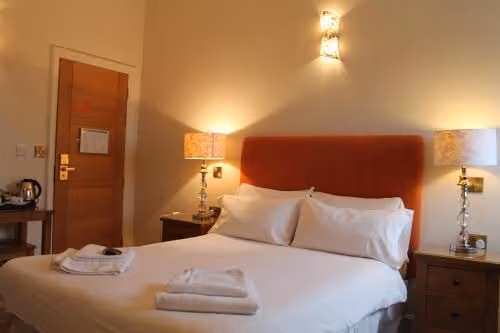 Double room-Standard-Shared Bathroom