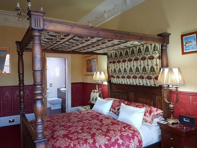 Luxury Room (Four Poster)