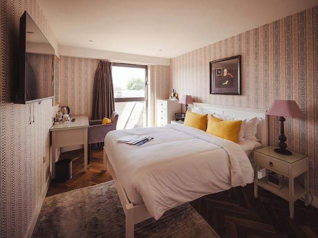Double Room (Graduates)