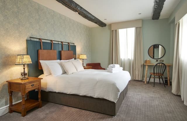 Room, 1 King Bed (Feature)