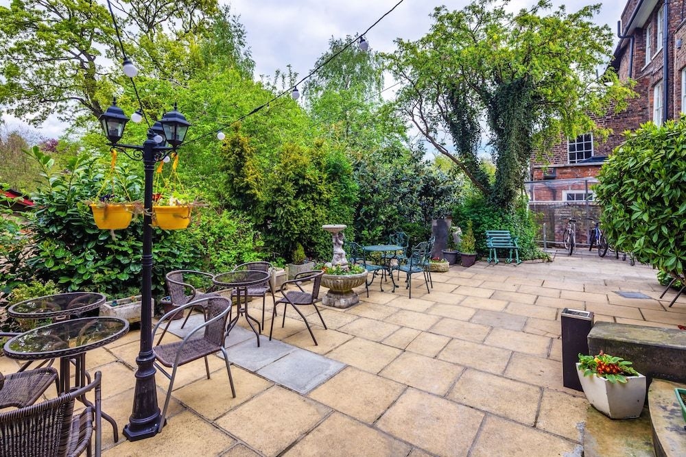Holgate Hill Hotel1