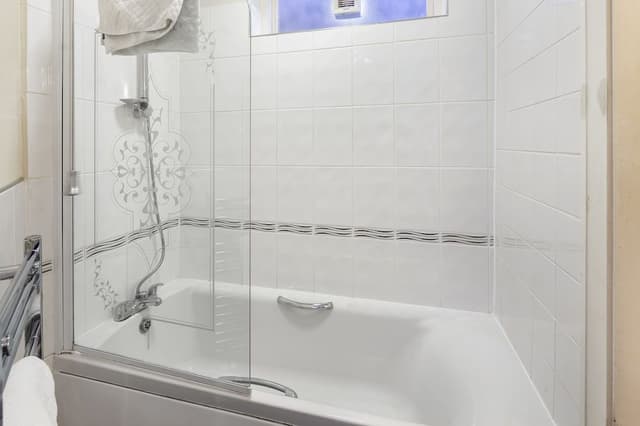 4-Bed Private Dormitory Room, Ensuite