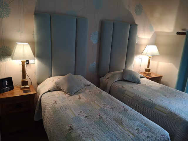 Twin room-Standard-Ensuite