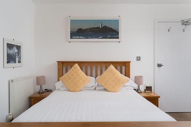 Classic Double Room, Ensuite, Bay View