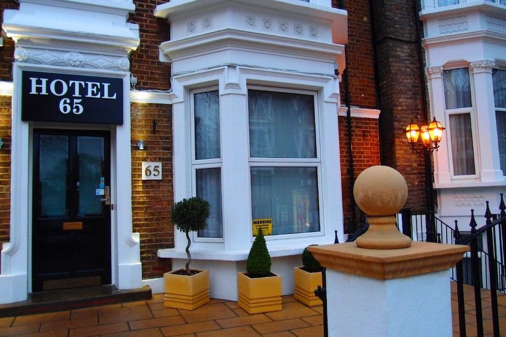 Hotel 65 Hotel 65