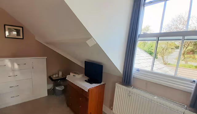 Twin Room-Shared Bathroom