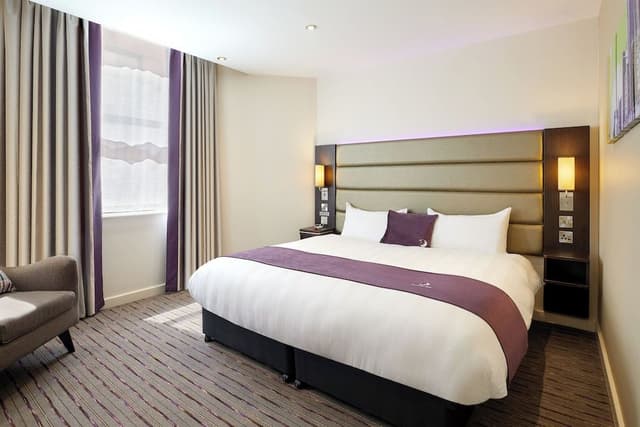 Standard Double Room, Accessible Bathtub