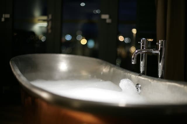 Luxury Double Room, Marina View (Copper Bath)