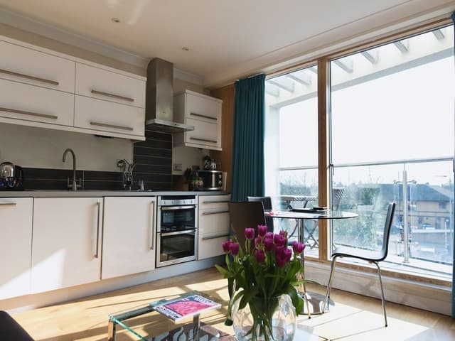 Executive Studio, 1 King Bed, Balcony