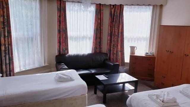 Family Room, Ensuite