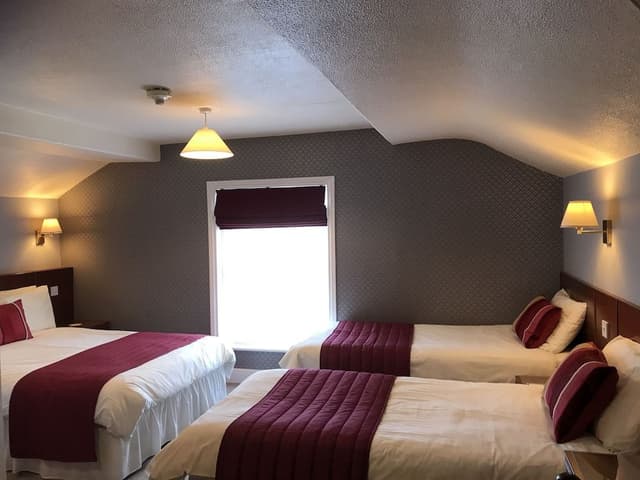 Superior Suite, Ensuite (2 adults & 2 children B&B)