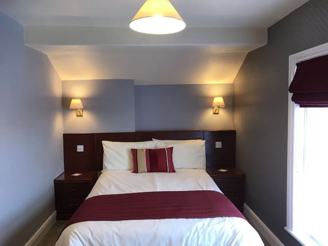 Superior Suite, Ensuite (2 adults & 2 children B&B)