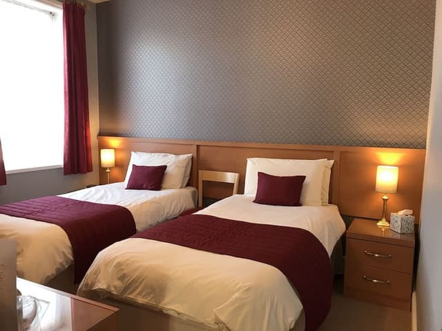 Twin Room, Ensuite (B&B)