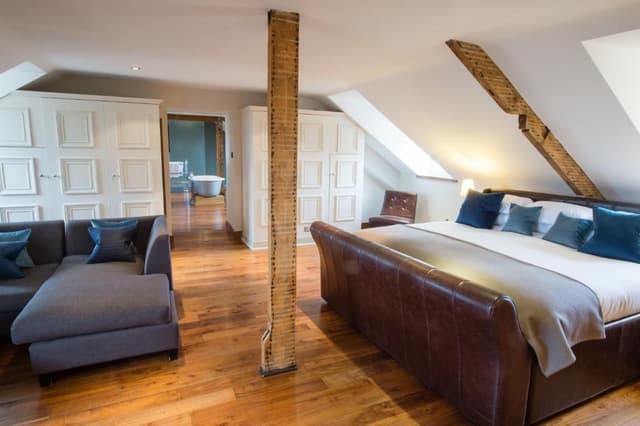 Signature Suite