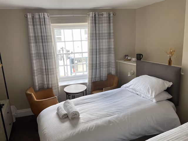 Twin Room, Private Bathroom