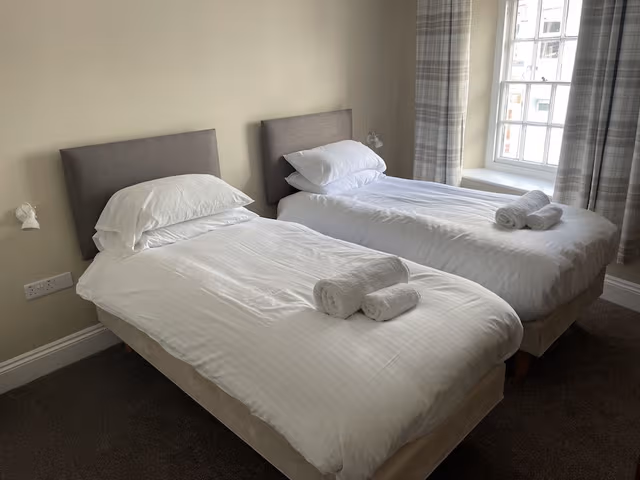 Twin Room, Ensuite