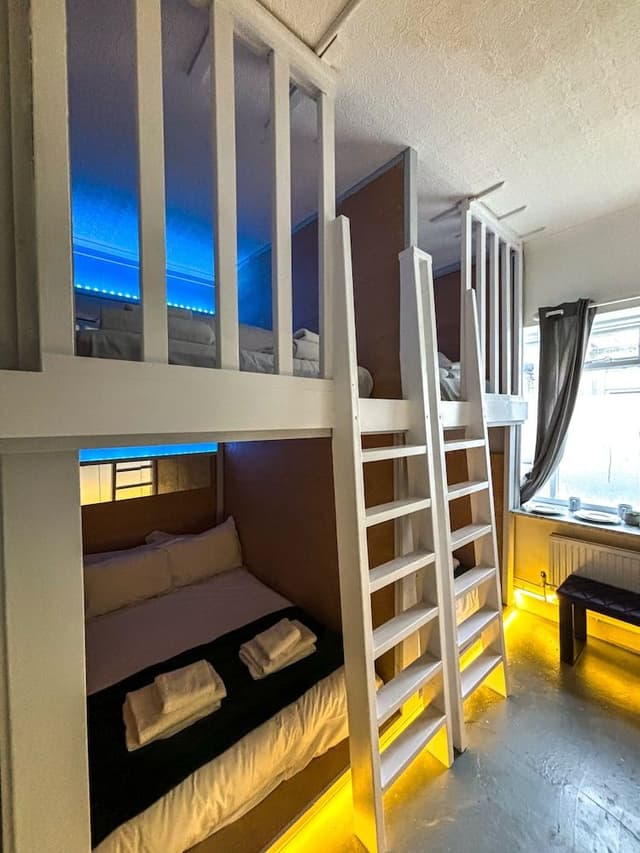 Family Studio, Ensuite