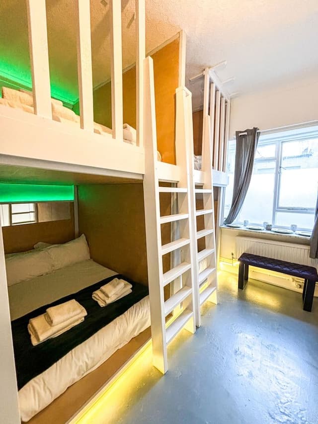 Family Studio, Ensuite