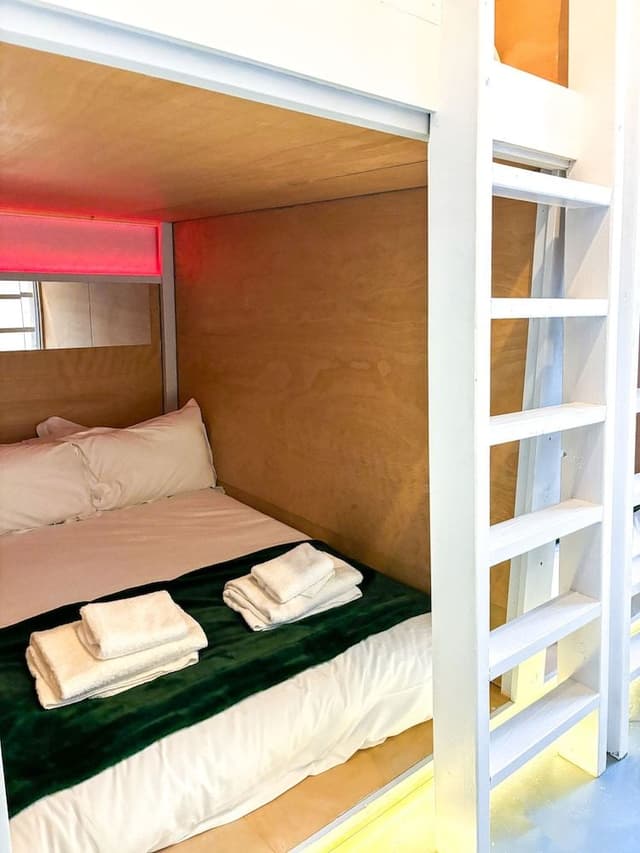 Family Studio, Ensuite