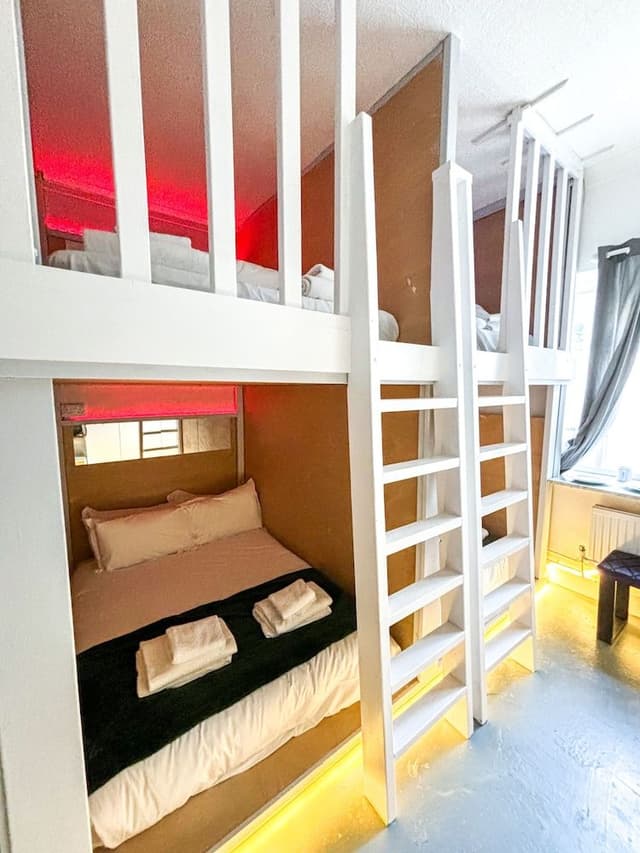 Family Studio, Ensuite