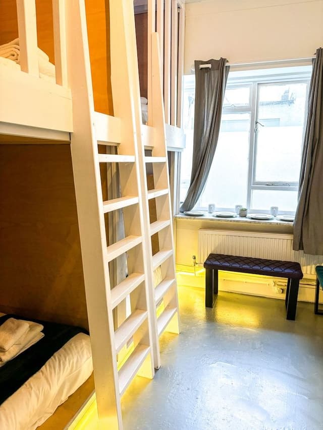 Family Studio, Ensuite