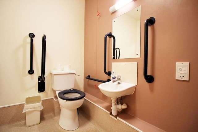 Twin Room, Accessible