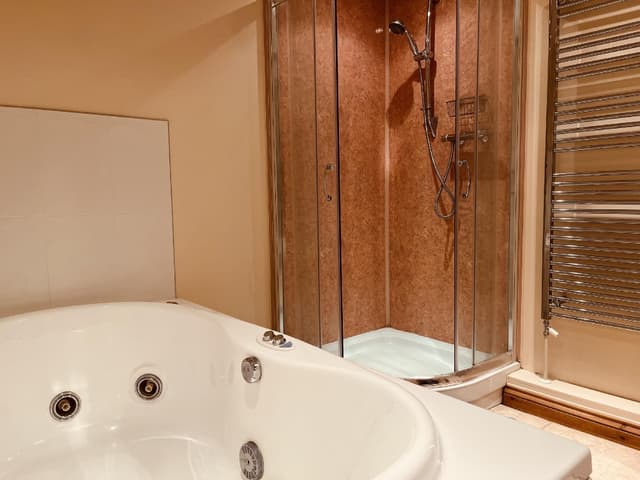 Suite-Executive-Ensuite-Honeymoon