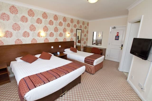 Family Triple Room (2 Adults + 1 Child)