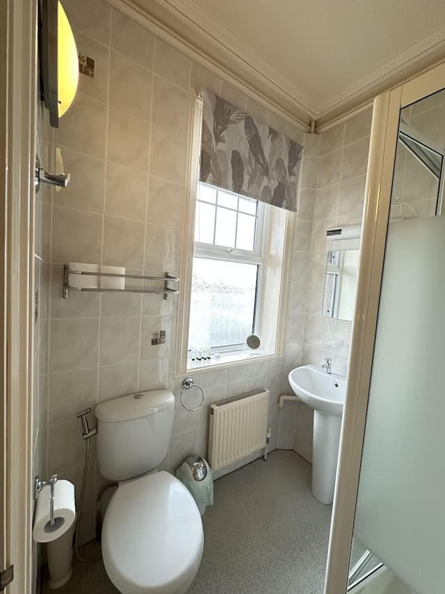 Double Room, Ensuite, Sea View (room 4 first floor)