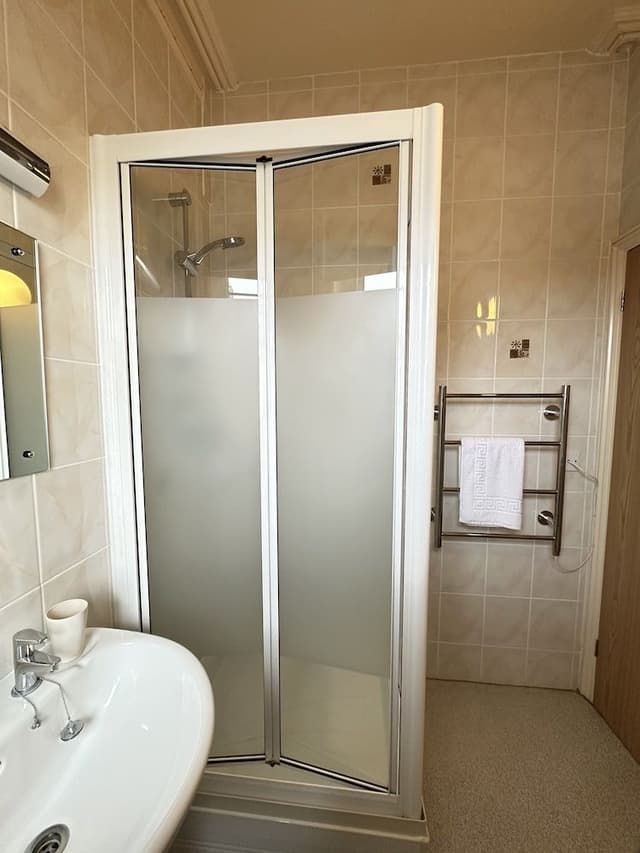 Double Room, Ensuite, Sea View (room 4 first floor)