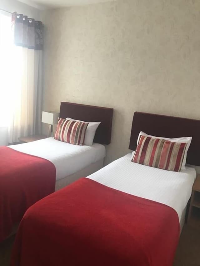 Standard Twin Room, Ensuite
