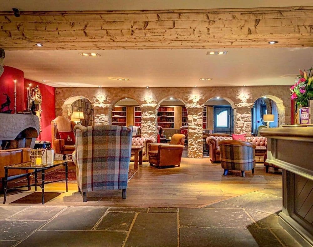 Peak Edge Hotel at The Red Lion Peak Edge Hotel at The Red Lion