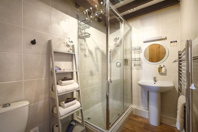 Double Room, Ensuite (King)
