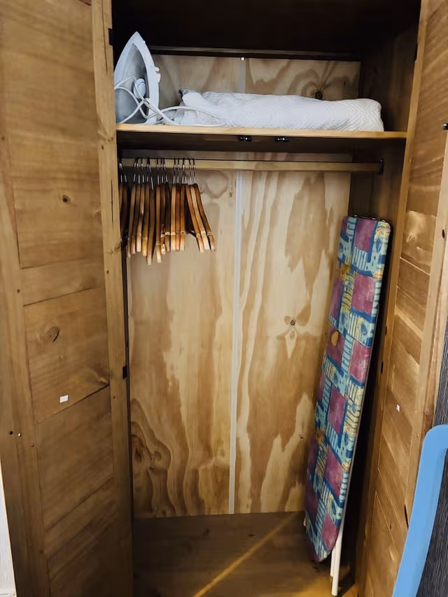 Suite, Ensuite (1 - 2 Adults & 1 Child )