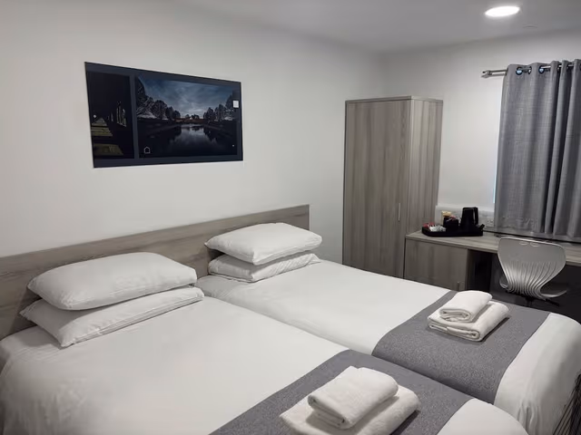 Standard Twin Room