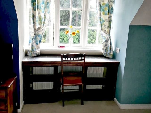 Double Room, Shared Bathroom (ROOM 6)