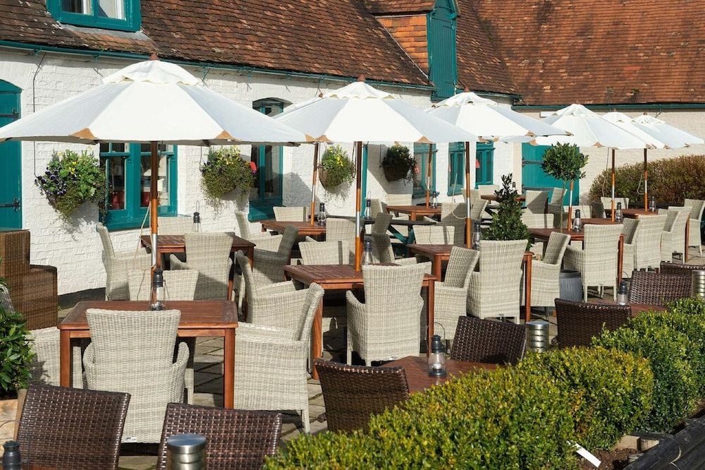 The Carnarvon Arms0