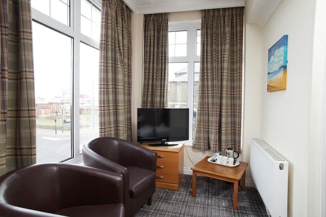 Classic Room, Sea View (King + Single)