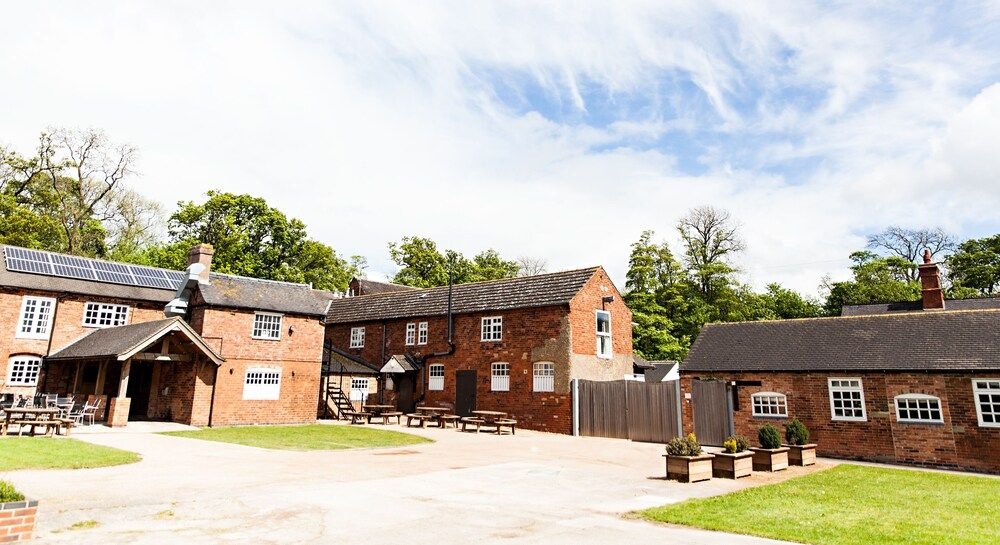 Donington Park Farmhouse Hotel3