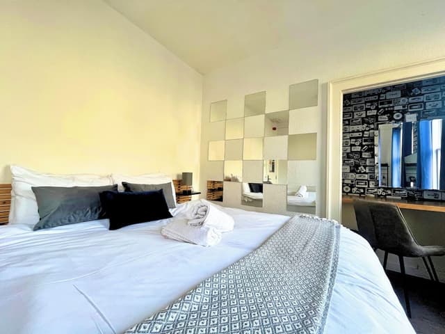 Single Room, Shared Bathroom