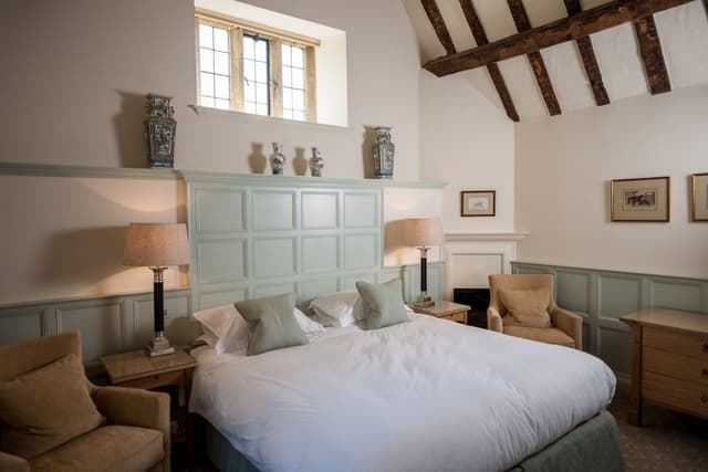 Small Deluxe Double Room