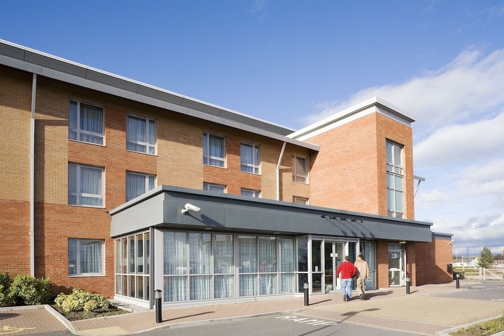 Ibis Swansea3