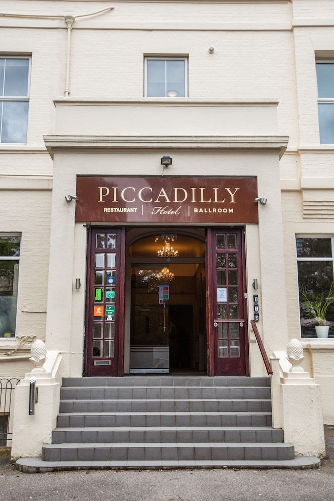 Piccadilly2
