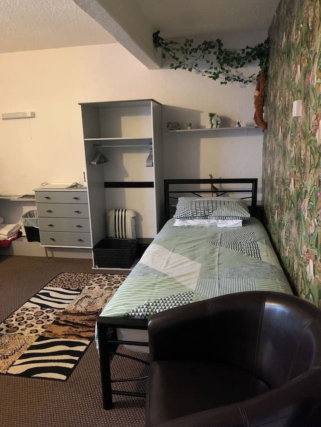 Family Room (1 Child)
