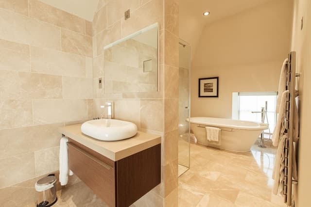 Luxury Double or Twin Room, Ensuite (Courtyard Bedroom)