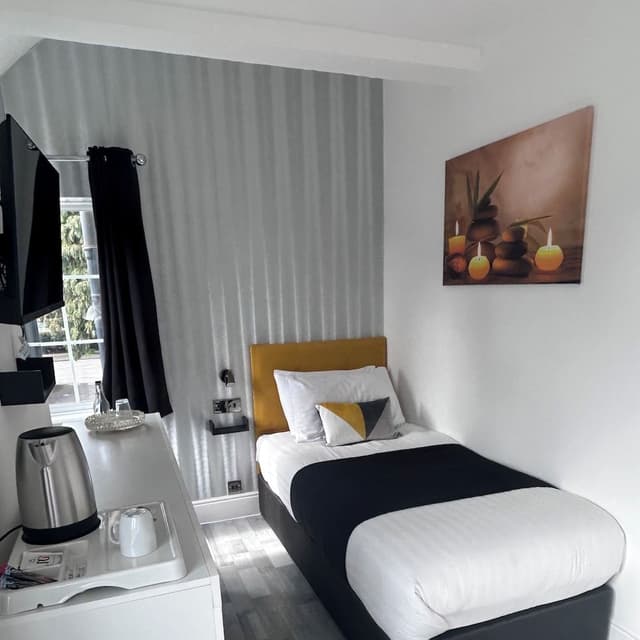 Deluxe Single Room