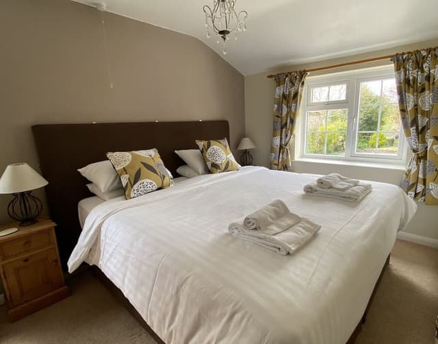 Superior Twin Room, Ensuite (or)