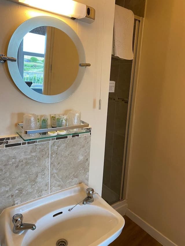 Deluxe Double Room, Ensuite, Sea View (Deluxe Queen Seaview)