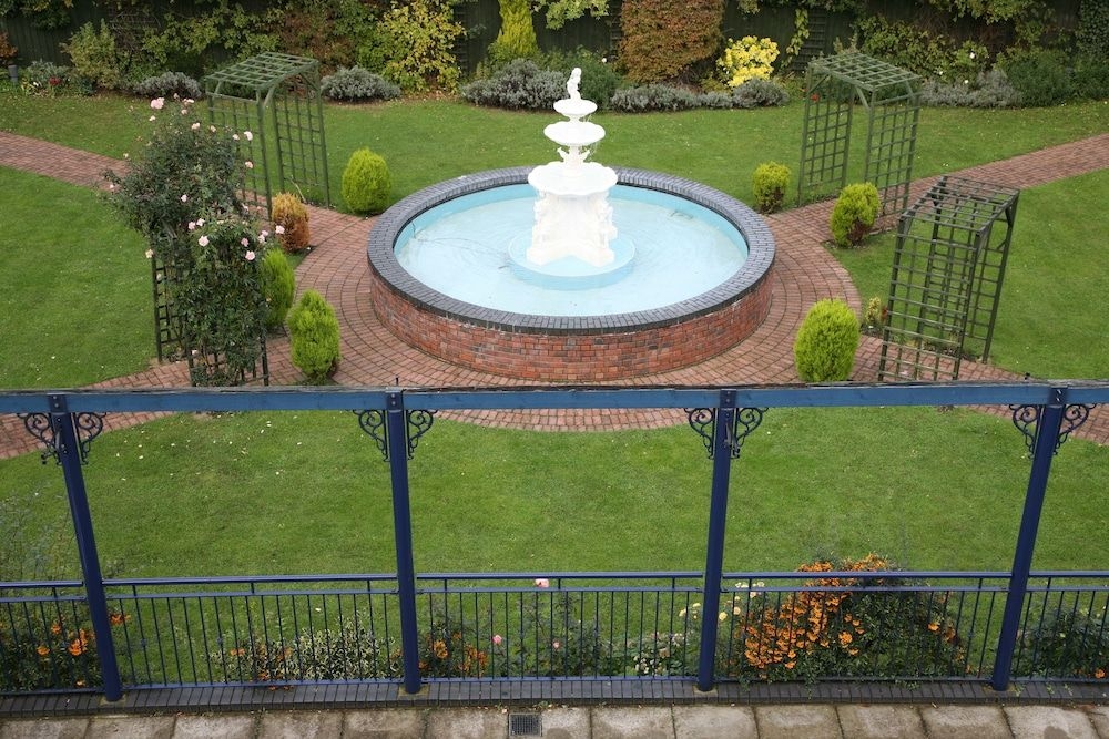 The Thurrock Hotel2
